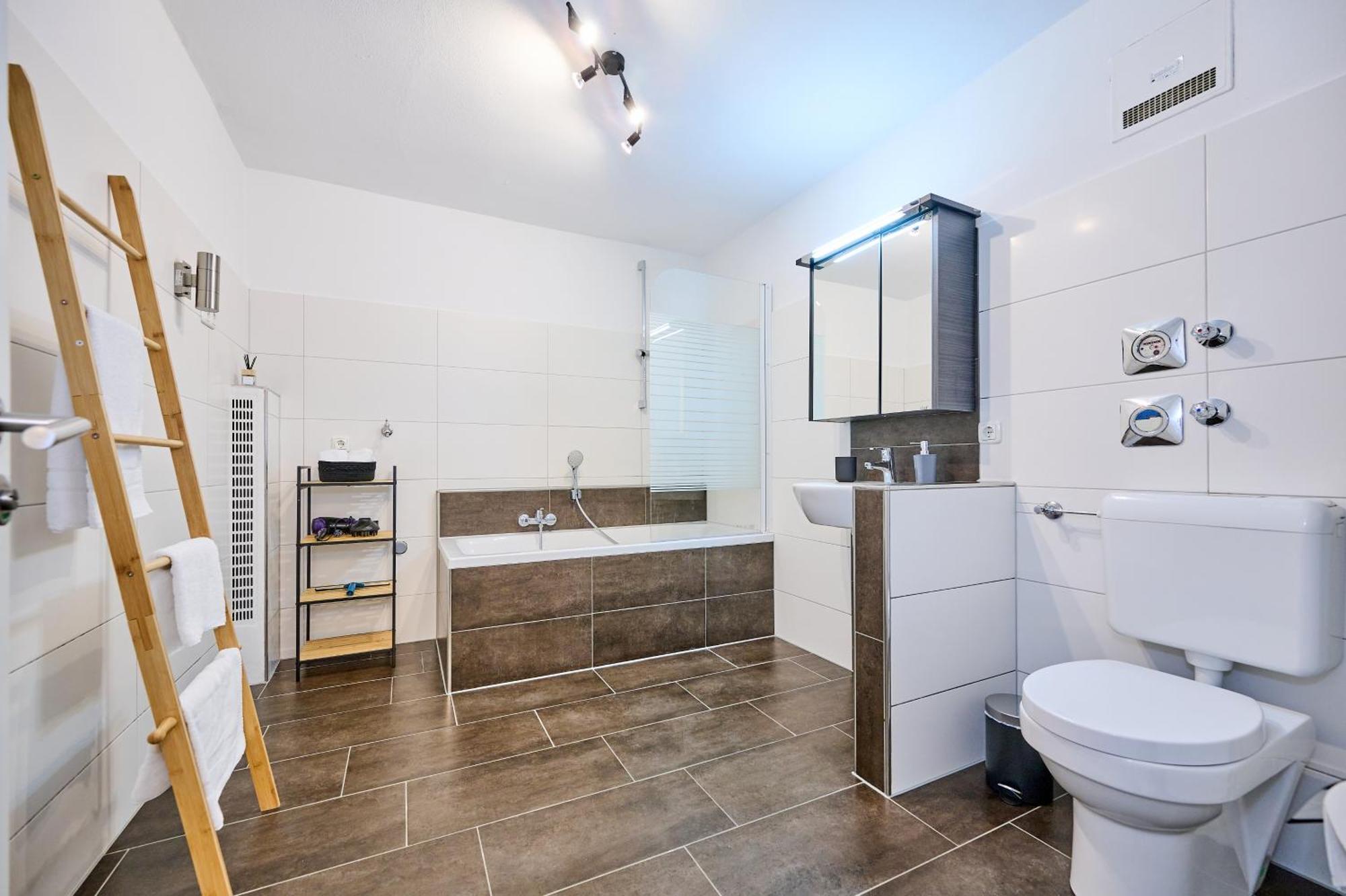 Apanoxa Homes I Zentral I Geschaefts- Und Monteurswohnung ชเตราบิง ภายนอก รูปภาพ